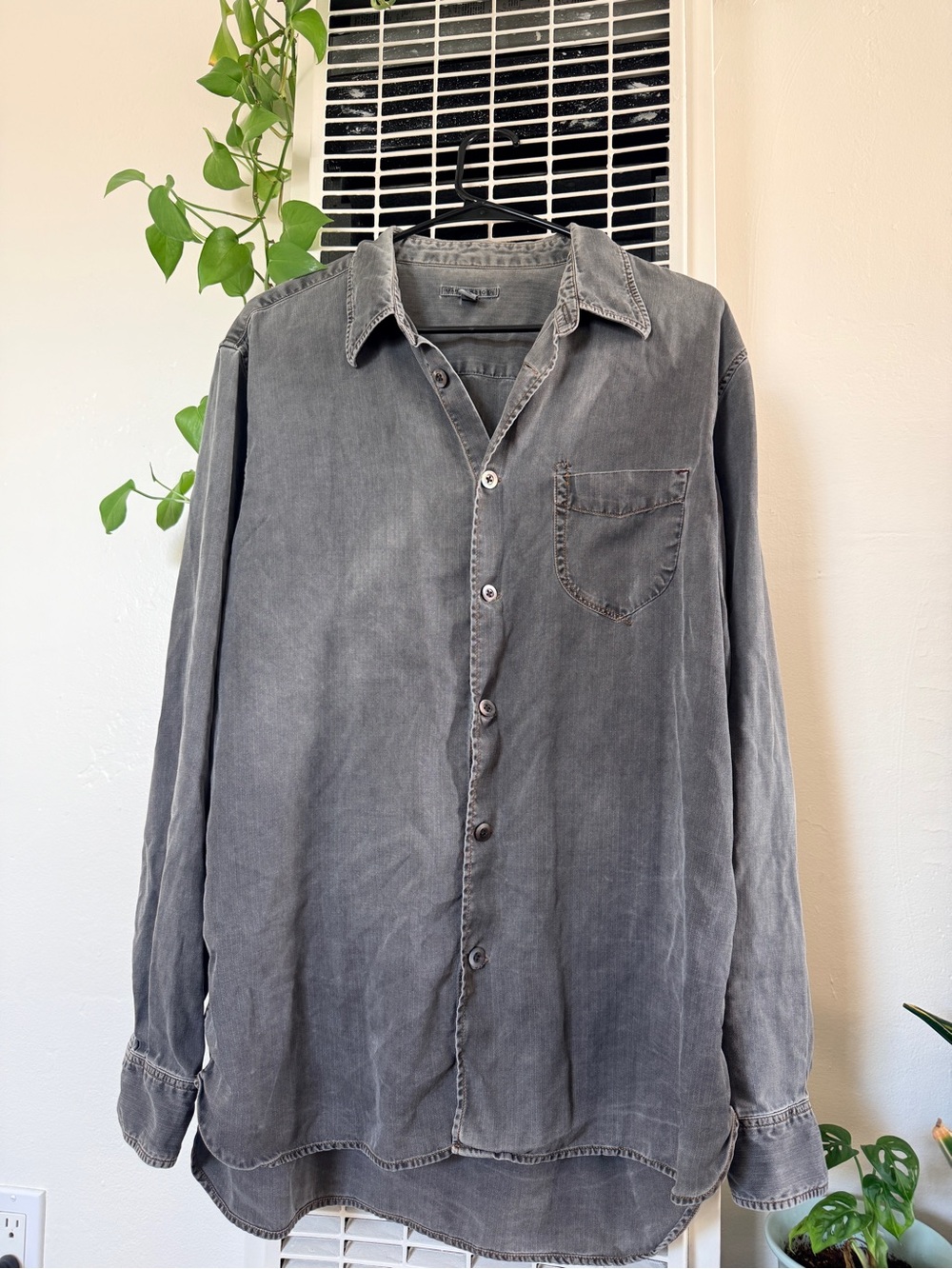 Men's Washed Gray Long-Sleeve Casual Button-Down Shirt